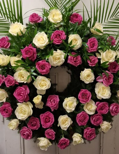 věnec velký růže mix